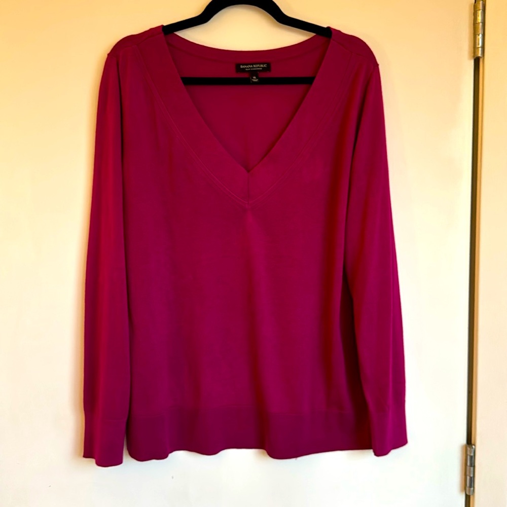 Gorgeous wine colored silk cashmere V-neck sweater.
